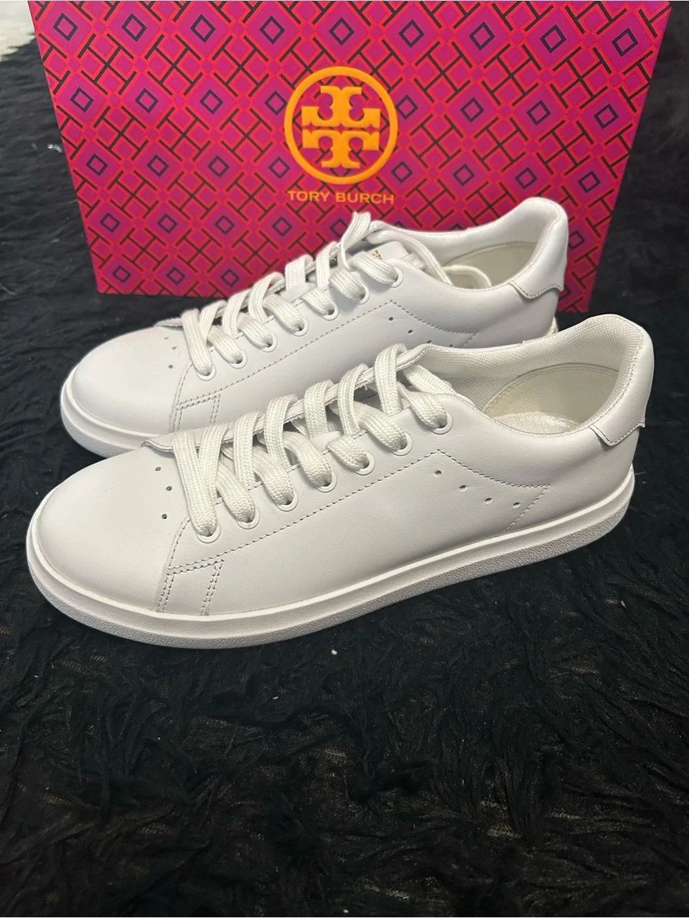 TORY BURCH white leather gold TB logo lace up shoes sneakers women’s 7 new